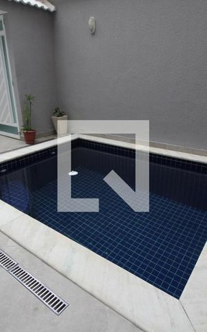Casa de condomínio à venda com 560m², 4 quartos e 2 vagasPiscina