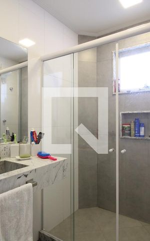 Casa de condomínio à venda com 560m², 4 quartos e 2 vagasBanheiro da Suíte 2