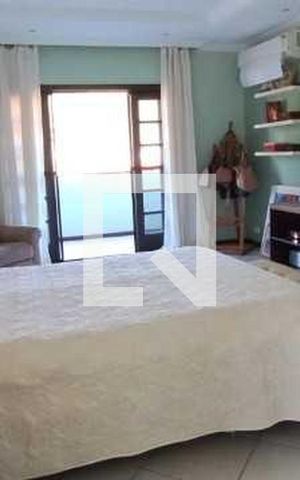 Casa de condomínio à venda com 527m², 4 quartos e 3 vagas