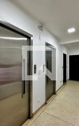 Apartamento à venda com 92m², 2 quartos e 1 vaga Apartamento à venda com 92m², 2 quartos e 1 vagaHall Apartamento