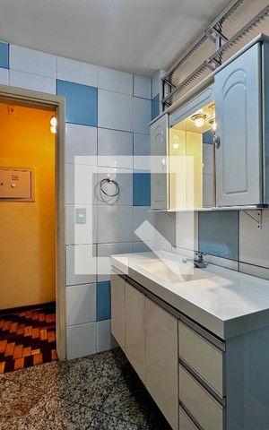 Apartamento à venda com 92m², 2 quartos e 1 vaga Apartamento à venda com 92m², 2 quartos e 1 vagaBanheiro