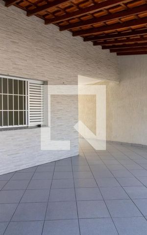 Casa à venda com 140m², 2 quartos e 4 vagas Casa à venda com 140m², 2 quartos e 4 vagasGaragem