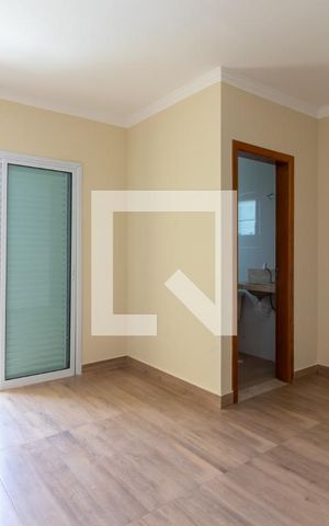 Casa à venda com 125m², 3 quartos e 2 vagasSuíte