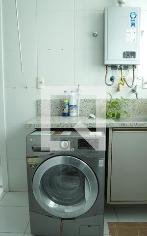Apartamento para alugar com 146m², 5 quartos e 3 vagasÁrea de Serviço