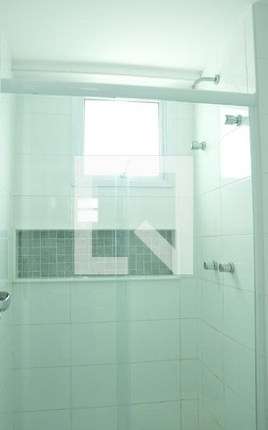 Apartamento para alugar com 146m², 5 quartos e 3 vagasBanheiro da Suíte 2 e 3