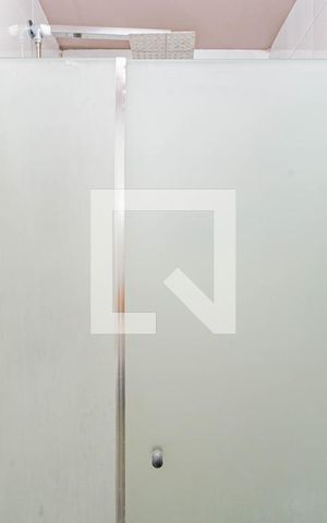 Apartamento à venda com 42m², 2 quartos e 1 vaga Apartamento à venda com 42m², 2 quartos e 1 vagaBanheiro