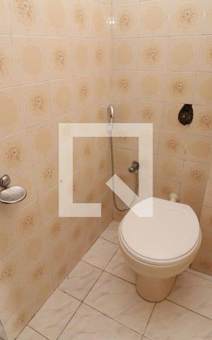 Casa de condomínio à venda com 200m², 4 quartos e 3 vagasBanheiro Social 2