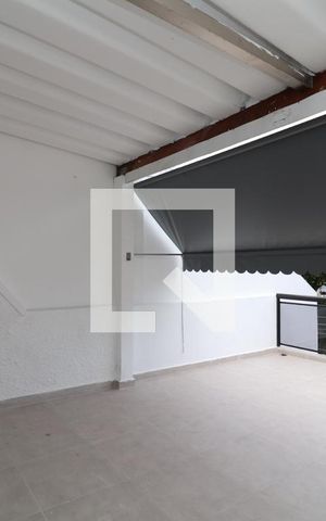 Casa de condomínio à venda com 200m², 4 quartos e 3 vagasVaranda do Quarto 4