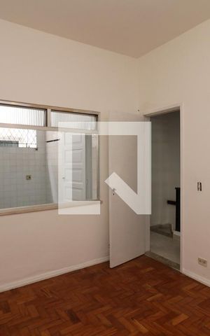 Casa de condomínio à venda com 200m², 4 quartos e 3 vagasQuarto 1