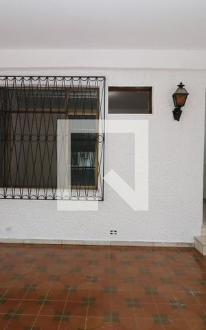 Casa de condomínio à venda com 200m², 4 quartos e 3 vagasVaranda