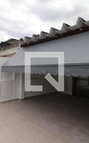 Casa de condomínio à venda com 200m², 4 quartos e 3 vagasVaranda do Quarto 4