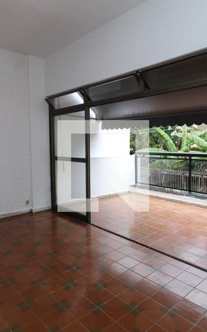 Casa de condomínio à venda com 200m², 4 quartos e 3 vagasVaranda