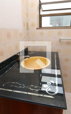 Casa de condomínio à venda com 200m², 4 quartos e 3 vagasBanheiro Social 2