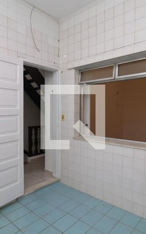 Casa de condomínio à venda com 200m², 4 quartos e 3 vagasLavanderia