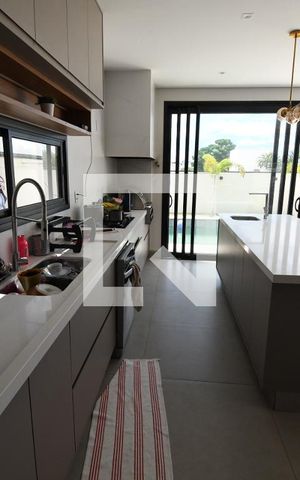 Casa de condomínio à venda com 265m², 4 quartos e 4 vagasCozinha