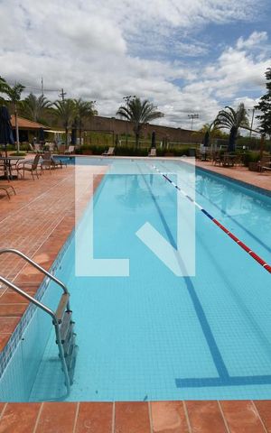 Casa de condomínio à venda com 265m², 4 quartos e 4 vagasÁrea comum - Piscina