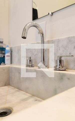 Casa de condomínio à venda com 265m², 4 quartos e 4 vagasLavabo