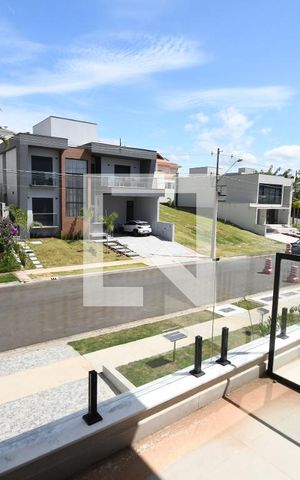 Casa de condomínio à venda com 265m², 4 quartos e 4 vagasQuarto 2 - Vista