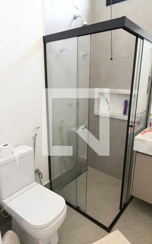Casa de condomínio à venda com 265m², 4 quartos e 4 vagasBanheiro 2
