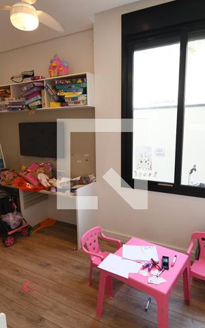 Casa de condomínio à venda com 265m², 4 quartos e 4 vagasSala / Brinquedoteca