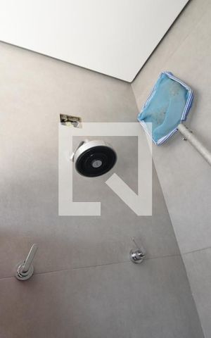 Casa de condomínio à venda com 265m², 4 quartos e 4 vagasBanheiro de serviço
