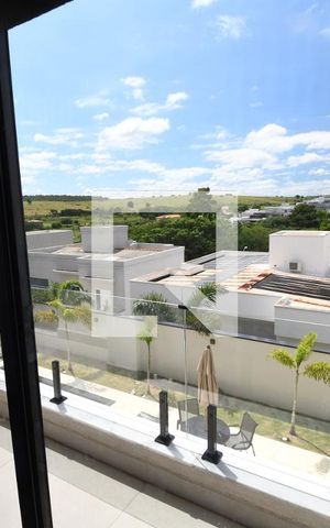 Casa de condomínio à venda com 265m², 4 quartos e 4 vagasQuarto 4 - Vista