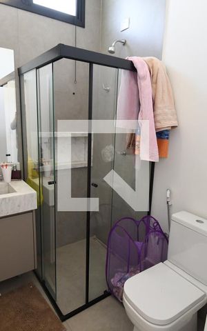 Casa de condomínio à venda com 265m², 4 quartos e 4 vagasBanheiro 1