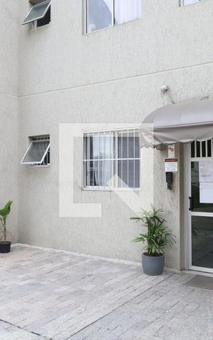 Apartamento para alugar com 45m², 2 quartos e 1 vagaÁrea comum - Entrada do prédio