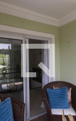 Casa para alugar com 400m², 5 quartos e 8 vagas Casa para alugar com 400m², 5 quartos e 8 vagasVaranda