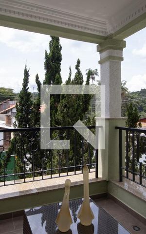 Casa para alugar com 400m², 5 quartos e 8 vagas Casa para alugar com 400m², 5 quartos e 8 vagasVaranda