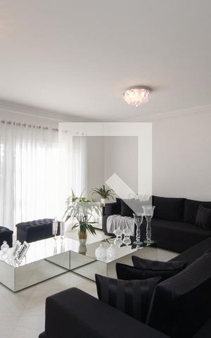 Casa para alugar com 400m², 5 quartos e 8 vagas Casa para alugar com 400m², 5 quartos e 8 vagasSala
