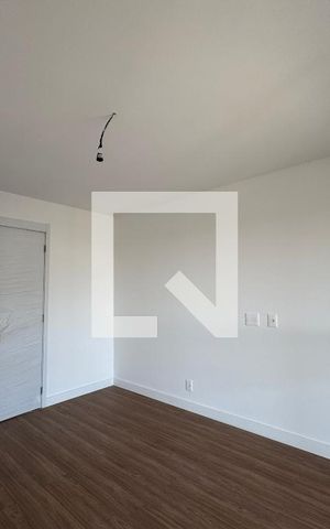 Apartamento à venda com 372m², 4 quartos e 4 vagas Apartamento à venda com 372m², 4 quartos e 4 vagasSuíte 2