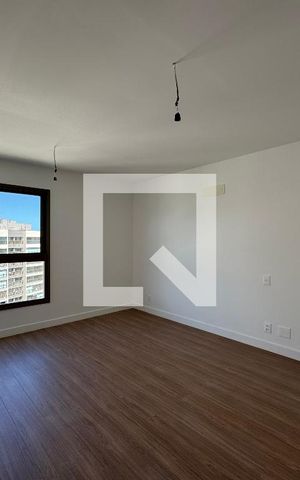 Apartamento à venda com 372m², 4 quartos e 4 vagas Apartamento à venda com 372m², 4 quartos e 4 vagasSuíte 4