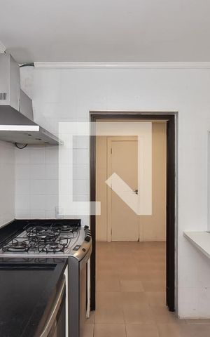 Casa de condomínio à venda com 415m², 4 quartos e 4 vagas Casa de condomínio à venda com 415m², 4 quartos e 4 vagasCozinha