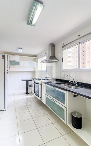 Apartamento à venda com 204m², 4 quartos e 4 vagas Apartamento à venda com 204m², 4 quartos e 4 vagasCozinha