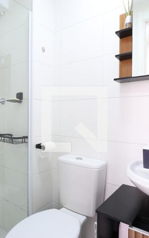 Apartamento para alugar com 34m², 2 quartos e sem vagaBanheiro