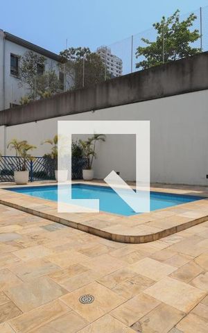 Apartamento à venda com 198m², 4 quartos e 2 vagasÁrea comum - Piscina