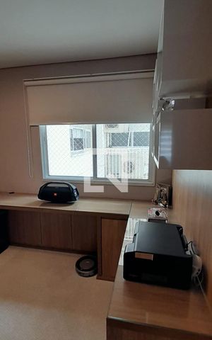 Apartamento à venda com 237m², 4 quartos e 4 vagas Apartamento à venda com 237m², 4 quartos e 4 vagasQuarto