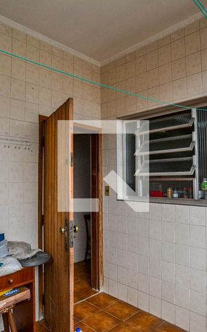 Casa à venda com 256m², 4 quartos e 1 vaga Casa à venda com 256m², 4 quartos e 1 vagaÁrea de Serviço