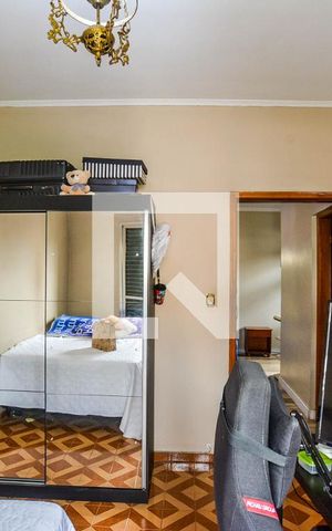 Casa à venda com 256m², 4 quartos e 1 vaga Casa à venda com 256m², 4 quartos e 1 vagaQuarto 1