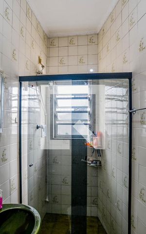 Casa à venda com 256m², 4 quartos e 1 vaga Casa à venda com 256m², 4 quartos e 1 vagaBanheiro Social