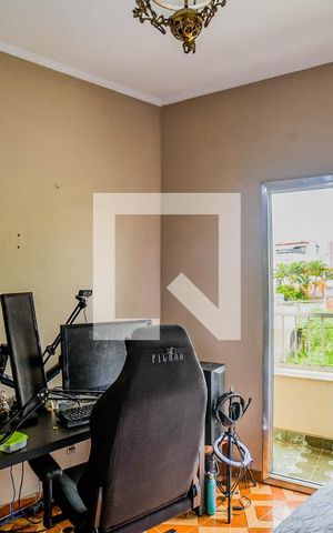 Casa à venda com 256m², 4 quartos e 1 vaga Casa à venda com 256m², 4 quartos e 1 vagaQuarto 1