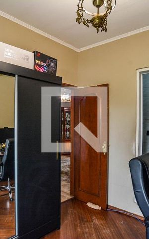 Casa à venda com 256m², 4 quartos e 1 vaga Casa à venda com 256m², 4 quartos e 1 vagaQuarto Suíte