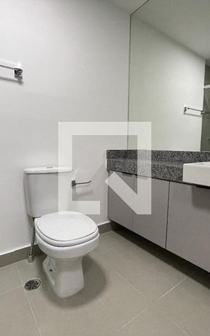 Studio para alugar com 34m², 1 quarto e sem vaga Studio para alugar com 34m², 1 quarto e sem vagaBanheiro