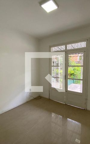 Apartamento para alugar com 103m², 3 quartos e sem vaga Apartamento para alugar com 103m², 3 quartos e sem vagaSala