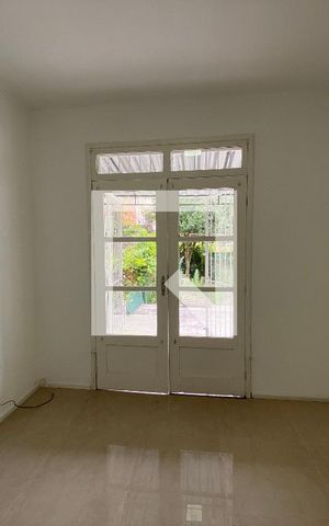 Apartamento para alugar com 103m², 3 quartos e sem vaga Apartamento para alugar com 103m², 3 quartos e sem vagaSala