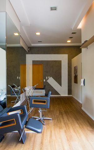 Apartamento à venda com 232m², 4 quartos e 4 vagas Apartamento à venda com 232m², 4 quartos e 4 vagasÁrea comum - Espaço beleza