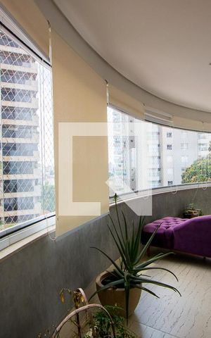 Apartamento à venda com 232m², 4 quartos e 4 vagas Apartamento à venda com 232m², 4 quartos e 4 vagasVaranda gourmet/Hall social privativo