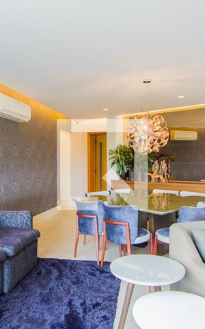 Apartamento à venda com 232m², 4 quartos e 4 vagas Apartamento à venda com 232m², 4 quartos e 4 vagasSala
