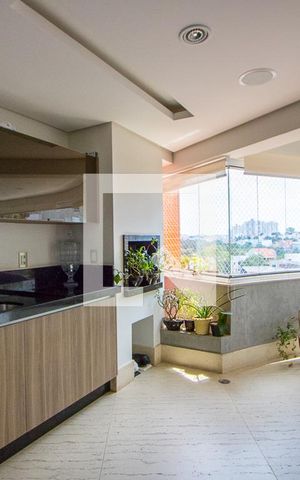 Apartamento à venda com 232m², 4 quartos e 4 vagas Apartamento à venda com 232m², 4 quartos e 4 vagasVaranda gourmet/Hall social privativo